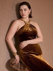 MOTF PREMIUM PLUS SIZE VELVET HALTER NECK FITTED WAIST PARTY DRESS, AUTUMN/WINTER - Coffee Brown - View 4