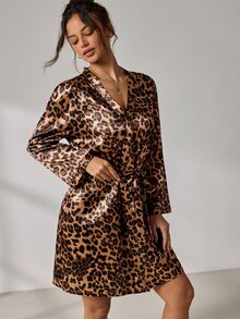 Lowkey Lull Sexig satinmorgonrock med leopardmönster och knytning fram - Multifärgad - Visa 7