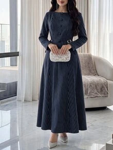 Feyla Gaun Wanita Lengan Panjang Leher Bulat dengan Kancing dan Sabuk Pinggang Motif Garis-garis - Navy Blue - View 4