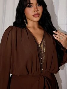 Rustia فستان مقاس كبير بأسلوب فرنسي أنيق مع تطريز دانتيل وتصميم بسيط وجذاب مع خصر مشدود وحافة مكشكشة - بني - مشاهدة 8