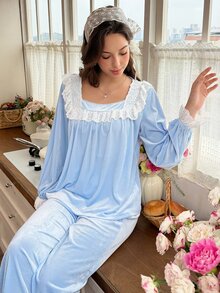 Snug Reverie طقم بيجامة بأسلوب ملكي للخريف/الشتاء من المخمل مع حافة دانتيل، بياقة مربعة وأكمام طويلة وسروال طويل - أزرق فاتح اللون - مشاهدة 6