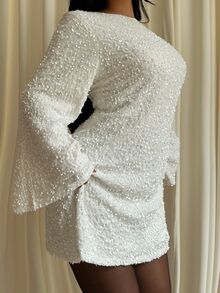GalTyme Gaun Payet Tenun Elegan untuk Wanita Ukuran Plus dengan Leher Bulat dan Desain Pita di Belakang - Krem - View 4