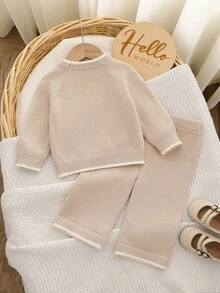 SHEIN 女嬰 2 件套毛衣套裝，圓領套頭上衣搭配手工刺繡蜜蜂設計，工藝精湛，精緻 + 針織寬腿褲，舒適柔軟，黃色蜜蜂，甜美休閒優雅淑女風，極簡日常穿著，適合秋冬旅行出遊派對戶外 - 駝色 - 查看 2