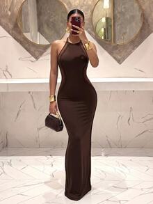 Slaydiva Đầm maxi ôm sát dáng đuôi cá màu nâu, cổ giả cao, sát nách, lưng lưới xuyên thấu, phối viền vân nổi nhún bèo-A - màu nâu - Xem 1