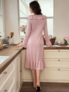 Snug Reverie Gaun Santai Wanita Gaya Prancis dengan Ruffle, Leher V, dan Pita, Panjang Sedang - Dusty Pink - View 2