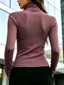 Trelyra 女款純色長袖半開襟拉鍊羅紋修身休閒T恤 - 玫紅色 - 查看 2