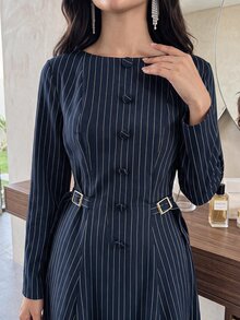 Feyla Gaun Wanita Lengan Panjang Leher Bulat dengan Kancing dan Sabuk Pinggang Motif Garis-garis - Navy Blue - View 3