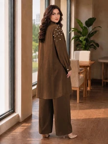 Lacomfia Setelan 2 Potong Kasual Minimalis Warna Polos dengan Hiasan Manik-manik, Kemeja Lengan Panjang Pas Badan dan Celana Panjang Kaki Lebar Pinggang Elastis Warna Polos untuk Musim Semi dan Gugur Ukuran Besar - Chocolate Brown - View 2