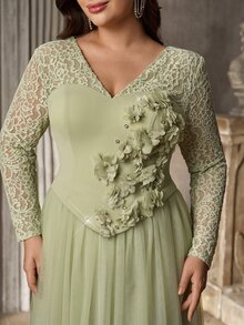 Aureia Plus Size Elegant Romantic Eyelash Lace Contrast Mesh A-Line Long Dress With 3D Floral Handmade Rhinestone Decor, Suitable For Wedding, Vacation, Prom, Bridesmaid, Formal Evening Gown - Green - View 4