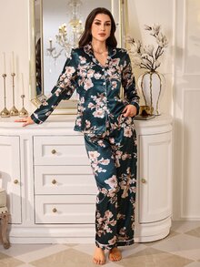 LuxeNights طقم بيجامة من الحرير الصناعي بطبعة زهور مع حواف متباينة، ملابس منزلية أنيقة بياقة طويلة الأكمام من قطعتين - أخضر - مشاهدة 6