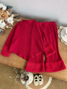 SHEIN Playful Pals 2件組幼女上衣+喇叭褲，甜美優雅紅色毛絨抓絨袖口，羅紋長袖半高領，加厚冬季節日秋季純色 - 紅色 - 查看 2