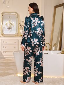LuxeNights طقم بيجامة من الحرير الصناعي بطبعة زهور مع حواف متباينة، ملابس منزلية أنيقة بياقة طويلة الأكمام من قطعتين - أخضر - مشاهدة 3