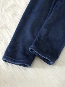 SHEIN 2件組兒童小男孩秋冬保暖內裡加厚翻領長袖開襟上衣與長褲套裝，居家休閒睡衣，男童居家服 - 彩色 - 查看 5