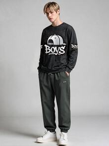 SHEIN Coolqubz 2件組青少年男孩時尚白色運動衫與深綠色長褲套裝，胸前綠色圖案印花，時尚街頭風，柔軟舒適面料，易穿著，適合春秋季、學校、外出，青少年男孩必備兩件套 - 黑色 - 查看 3
