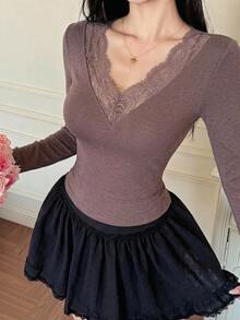 DAZY 春夏修身優雅蕾絲拼接情人節派對白色長袖女款T恤 - 摩卡棕 - 查看 4