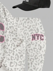 灰粉色調時尚豹紋運動風拼色 NYC 字母圖案女童休閒套裝，柔軟舒適寬鬆圓領套頭衛衣＋緊身褲 2 件組，適合秋冬日常、街頭風、甜酷開學穿搭、美式高街慵懶休閒時尚 - 白色 - 查看 7