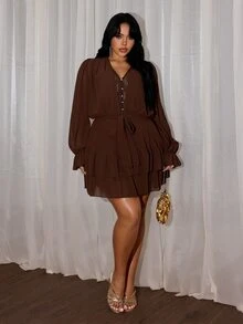 Rustia فستان مقاس كبير بأسلوب فرنسي أنيق مع تطريز دانتيل وتصميم بسيط وجذاب مع خصر مشدود وحافة مكشكشة - بني - مشاهدة 6