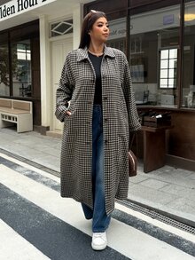Muchica 大尺碼女款長版格紋風衣，翻領設計、口袋、單排扣，適合學院風穿搭 - 棕色 - 查看 3