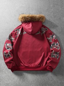 ROMWE MEN Street Life 男士哥德體十字藝術印花街頭風抓絨連帽衛衣 - 紅色 - 查看 1