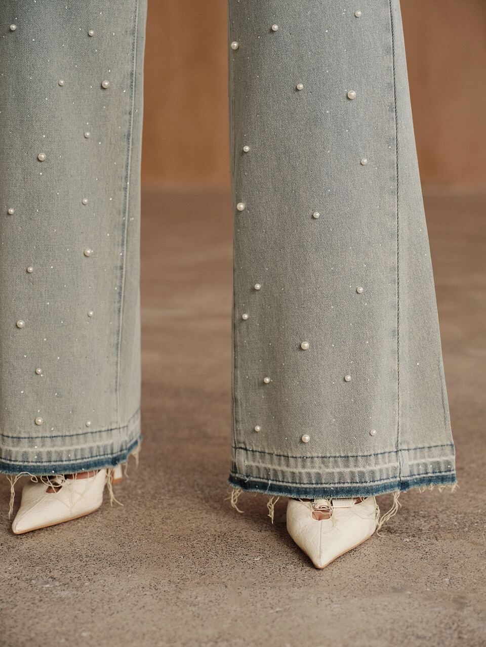 Women's Faux Pearl Decor Pocket Elegant Jeans
