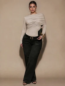 SHEIN BAE CURVE بودي سوت نسائي مقاس كبير بلون موحد وياقة دائرية وأكمام طويلة بتصميم أنيق وبسيط - بني - مشاهدة 5
