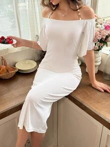 Snug Reverie Halter Neck Fitted Nightgown, Minimalist Bodycon Off-Shoulder Loungewear Dress - White - View 5