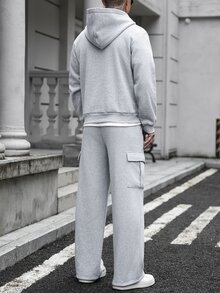 Manfinity CasualCool طقم رجالي هودي بلون موحد وأكمام طويلة مع بنطلون برباط خصر - رمادي - مشاهدة 2