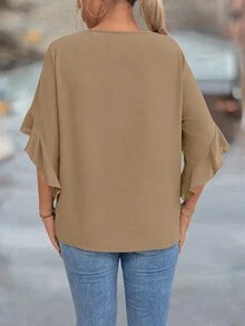 Rometta Blusa de talla grande con cuello hueco, mangas con volantes y unicolor - Caqui - Ver 2