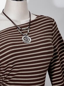 SHEIN ICON 大尺碼 Y2K 復古不對稱肩針織收腰 T-shirt 上衣，休閒復古不對稱肩長袖上衣 - 棕色 - 查看 10