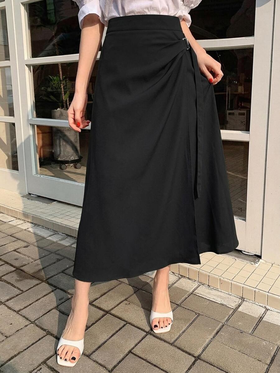 DAZY 秋季高腰黑色不對稱圍裹繫帶A字裙，極簡優雅通勤度假女款裙 - 黑色 - 查看 1
