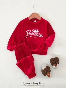 Cozy Pixies 女嬰字母皇冠刺繡圖案天鵝絨圓領長袖套頭衛衣彈性腰長褲 2件/套 幼兒女童服裝 舒適百搭時尚日常可愛休閒簡約百搭風格，秋冬，適合室內、戶外休閒、戶外滑雪、返校、日常、運動、玩耍、派對、節日、萬聖節、聖誕節、新年、情人節，多種場合 - 紅色 - 查看 1