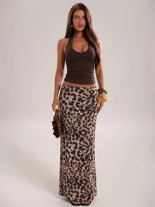 SHEIN BAE Setelan 2 Potong Atasan Tank Top Leher Halter Cokelat Polos dan Rok Motif Leopard untuk Musim Gugur/Dingin, Pakaian Rajut Elegan dan Praktis Motif Leopard untuk Wanita - Coklat - View 5