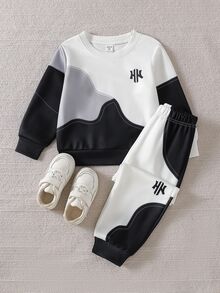 Genkimix Kids 男童秋冬數位印花拼色拼接衛衣套裝，圓領不對稱拼色長袖上衣搭配收口長褲，2件套時尚寬鬆休閒運動套裝 - 黑與白 - 查看 2