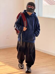 SHEIN 青少年男孩休閒韓系寬鬆版型雪洗布料圓領衛衣，適合通勤、上學、日常休閒穿著、運動，秋冬款 - 藏蓝色 - 查看 4