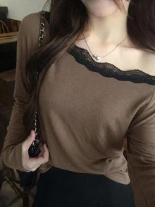 DAZY 女款撞色蕾絲飾邊寬鬆長袖不對稱露肩休閒度假韓系街頭風春秋上衣T恤 - 灰色 - 查看 6