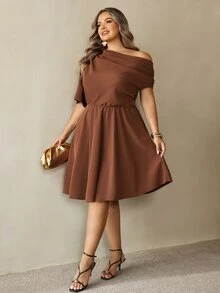 SHEIN CURVE+ فستان بني قصير الأكمام بقصة A-Line وياقة غير متماثلة ملابس عمل خريف وشتاء 2026 مقاس 22W - بني - مشاهدة 5