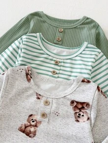 SHEIN Playful Pals 3套幼童男孩上衣褲子套裝 可愛鼠尾草綠灰色熊圖案 條紋羅紋長袖圓領 常規款 適合假日、秋季、日常穿著 - 綠色 - 查看 7
