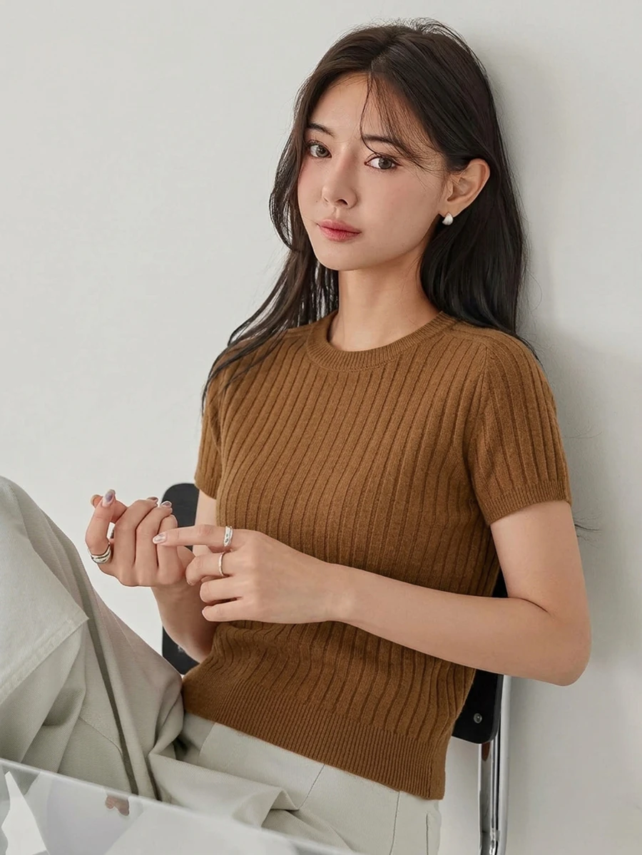 Dazy-Less Atasan Rajut Kasual Wanita Motif Jacquard Bergaris Lengan Pendek Kancing Kerah Lipat Warna Cokelat Kopi Musim Gugur/Dingin - Coffee Brown - View 1