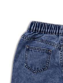 SHEIN Genkimix Kids 女童牛仔長褲，四季皆宜，柔軟棉質，休閒時尚，百搭舒適，簡約甜美可愛，彈性腰頭，破洞設計，愛心補丁刺繡，粉色蝴蝶結裝飾，寬鬆直筒褲腿，深藍色水洗牛仔，適合日常穿著與度假 - 深色水洗藍 - 查看 7
