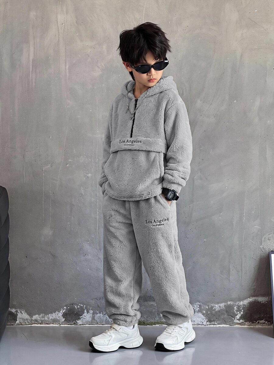 SHEIN 2件組兒童青少年男孩休閒日常百搭舒適毛絨拼接連帽半拉鍊長袖衛衣與鬆緊束口針織長褲保暖內裡加厚運動套裝 - 灰色 - 查看 1