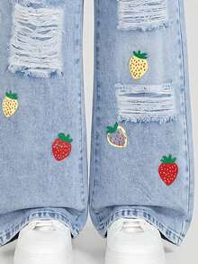 SHEIN Genkimix Kids 女童牛仔長褲 全季新款 Y2K 風格 復古淺藍色 鬆緊腰頭＋草莓印花設計 破洞磨損毛邊 雪花洗水 - 淺色水洗藍 - 查看 5