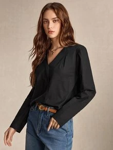 BizChic Blus Kasual Wanita Lengan Panjang Leher V Warna Polos untuk Beraktivitas di Luar Rumah - Hitam - View 3