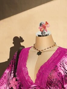 SHEIN ICON 大尺碼 Y2K 復古度假風性感豹紋 V 領蕾絲拼接喇叭袖上衣 - 玫紅色 - 查看 5