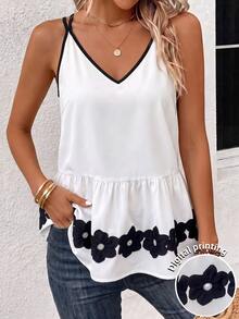 EMERY ROSE French V-Neck Contrast Color Camisole Top For Women, 3D Pearl Floral Print Ruffle Hem Loose Sleeveless Blouse - Black and White - View 3