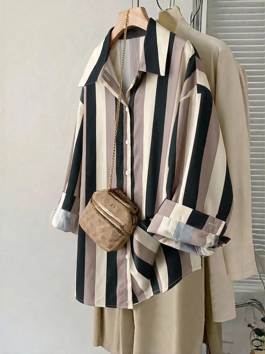 SHEIN LUNE 大尺碼女款條紋長袖單排扣休閒寬鬆襯衫 - 彩色 - 查看 1