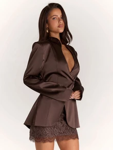 SHEIN BAE طقم نسائي أنيق من بليزر بلون موحد وأكمام طويلة مع تنورة دانتيل - بني - مشاهدة 7