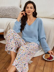 Serenescape Vacation Style Solid Color V-Neck Long Sleeve Ditsy Floral Loose Casual Women's Pajama Set - Blue - View 6