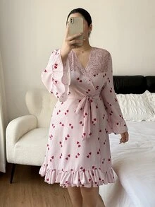 Napfluff CURVE Napfluff CURVE Plus Size Cute Heart Print Lace Patchwork Robe, Drawstring Waist, Ruffle Bell Sleeve, Hemline Detail, Loose Fit Women's Sleepwear - Pink - View 5