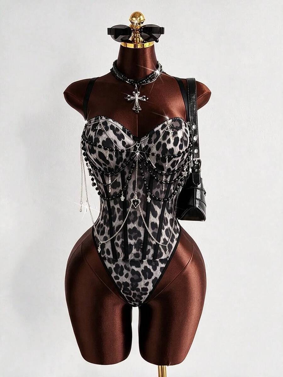 Maweii كاميسول نسائي مثير بقصة ضيقة بمقاسات كبيرة مع ديكور سلسلة، مناسب لمهرجانات الموسيقى وارتداء الربيع/الصيف - رمادي - مشاهدة 1