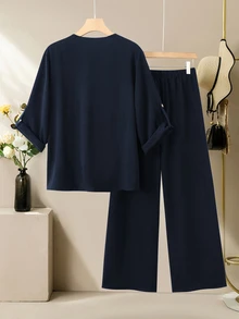 Seusyu 大尺碼女款V領長袖襯衫，配木質鈕扣可調節前襟荷葉邊裝飾，寬鬆舒適休閒度假長褲修身兩件套 - 藏蓝色 - 查看 2